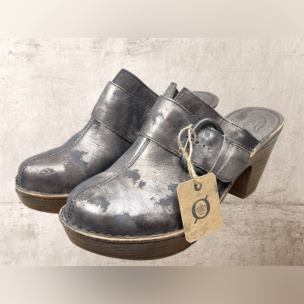 BORN CLOGS/MULES/SLIP-ONS, LEATHER UPPER•DISTRESSED PEWTER/GREY•SIZE 11 (TRUE)
